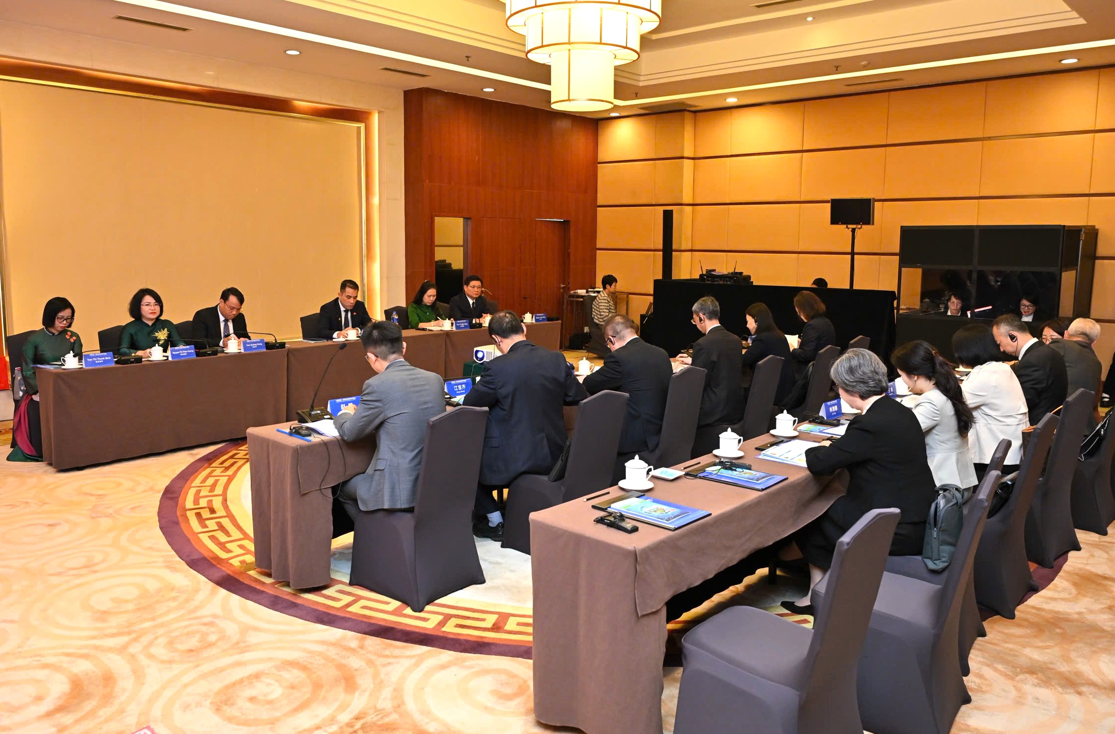 Hưng Yên và Thiểm Tây thúc đẩy hợp tác đầu tư, thương mại, du lịch, khoa học - công nghệ và giao lưu nhân dân